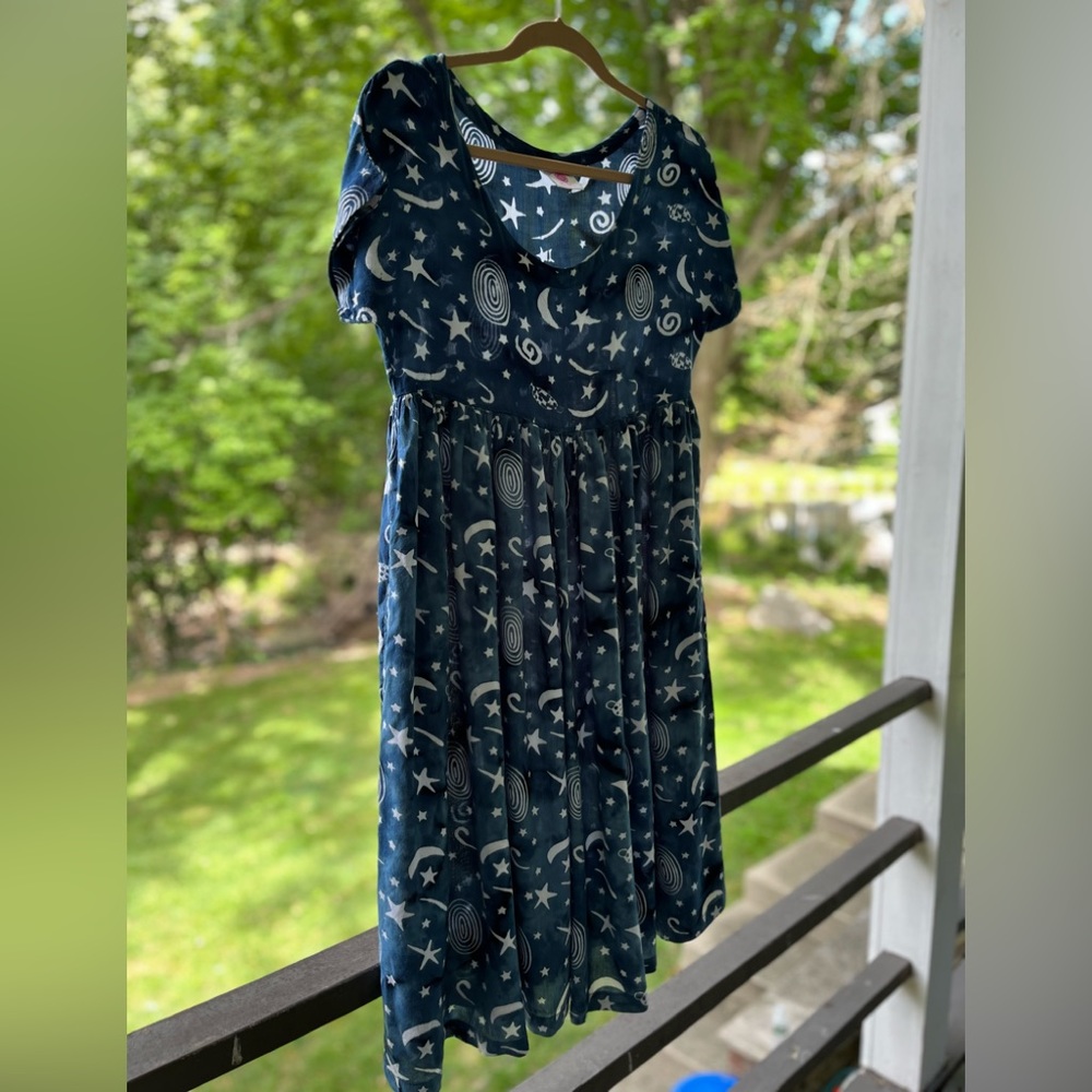 True vintage flowy boho dress